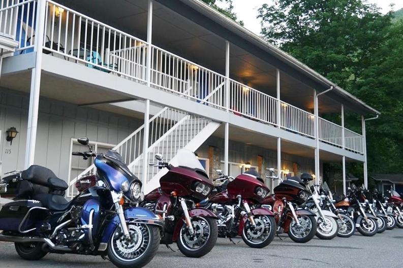 Meadowlark Motel Maggie Valley Exterior foto